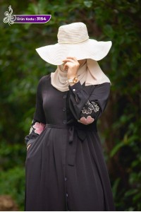 3154 Çiçek Detaylı Elbise - Black