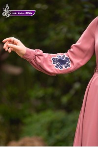 3154 Çiçek Detaylı Elbise - Pembe