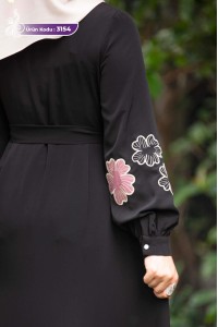 3154 Çiçek Detaylı Elbise - Black