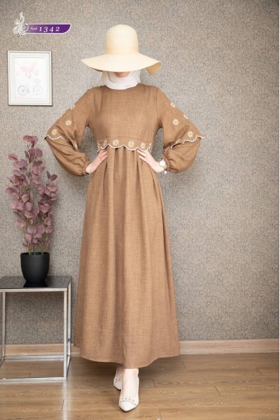 1342 Papatya Desenli Elbise - Taba