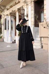 1580 Nakış Detaylı Elbise - Siyah