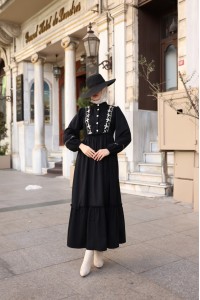 1580 Nakış Detaylı Elbise - Siyah