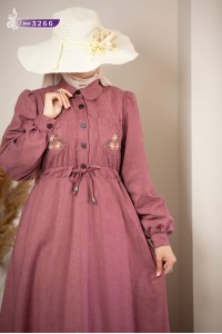 3266 Desenli Cepli Elbise - Gül Kurusu