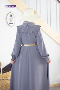 3532 Broş Detaylı Elbise - Gri